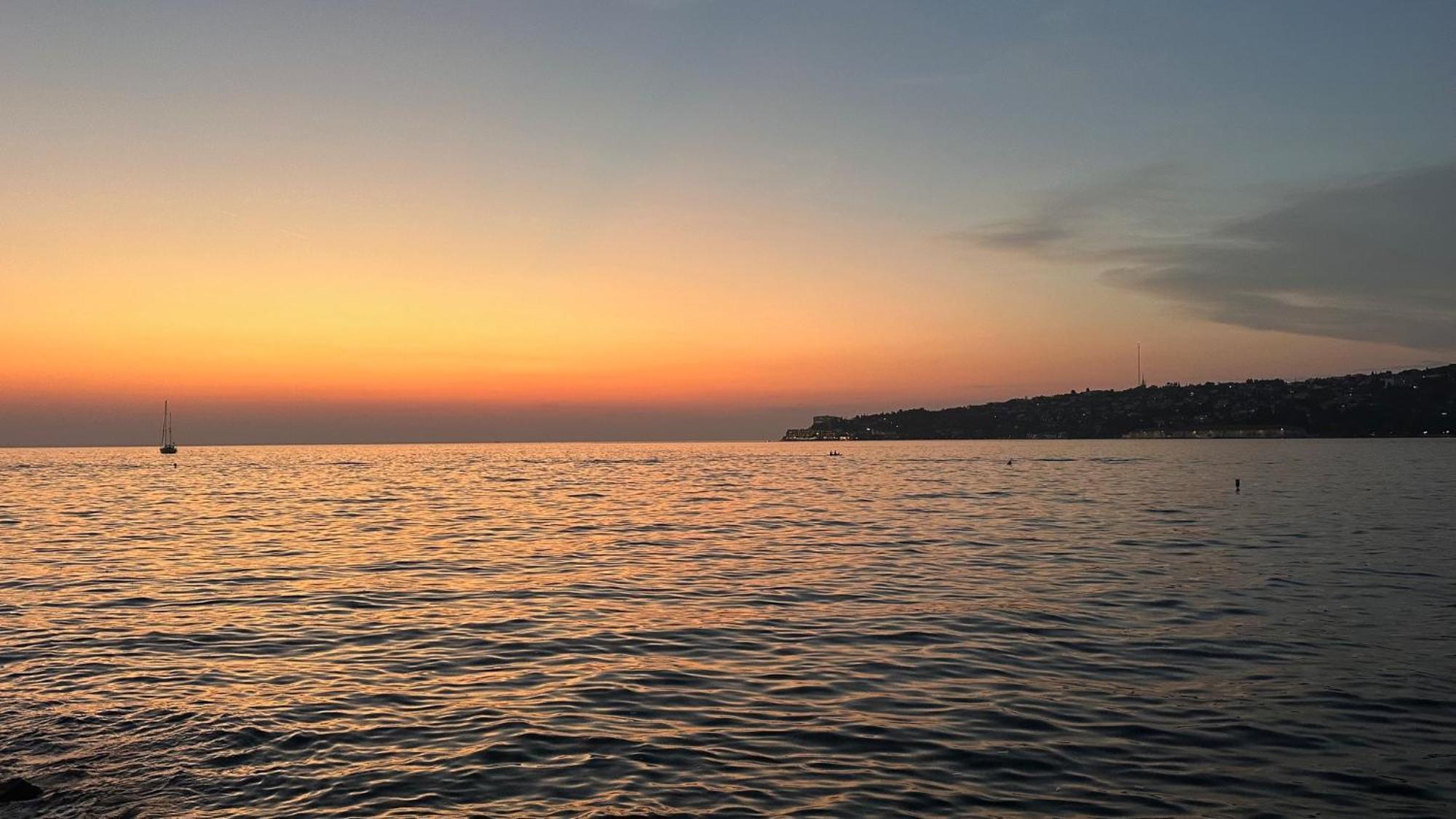 Floating House - Marina Pearl Lägenhet Portorož Exteriör bild