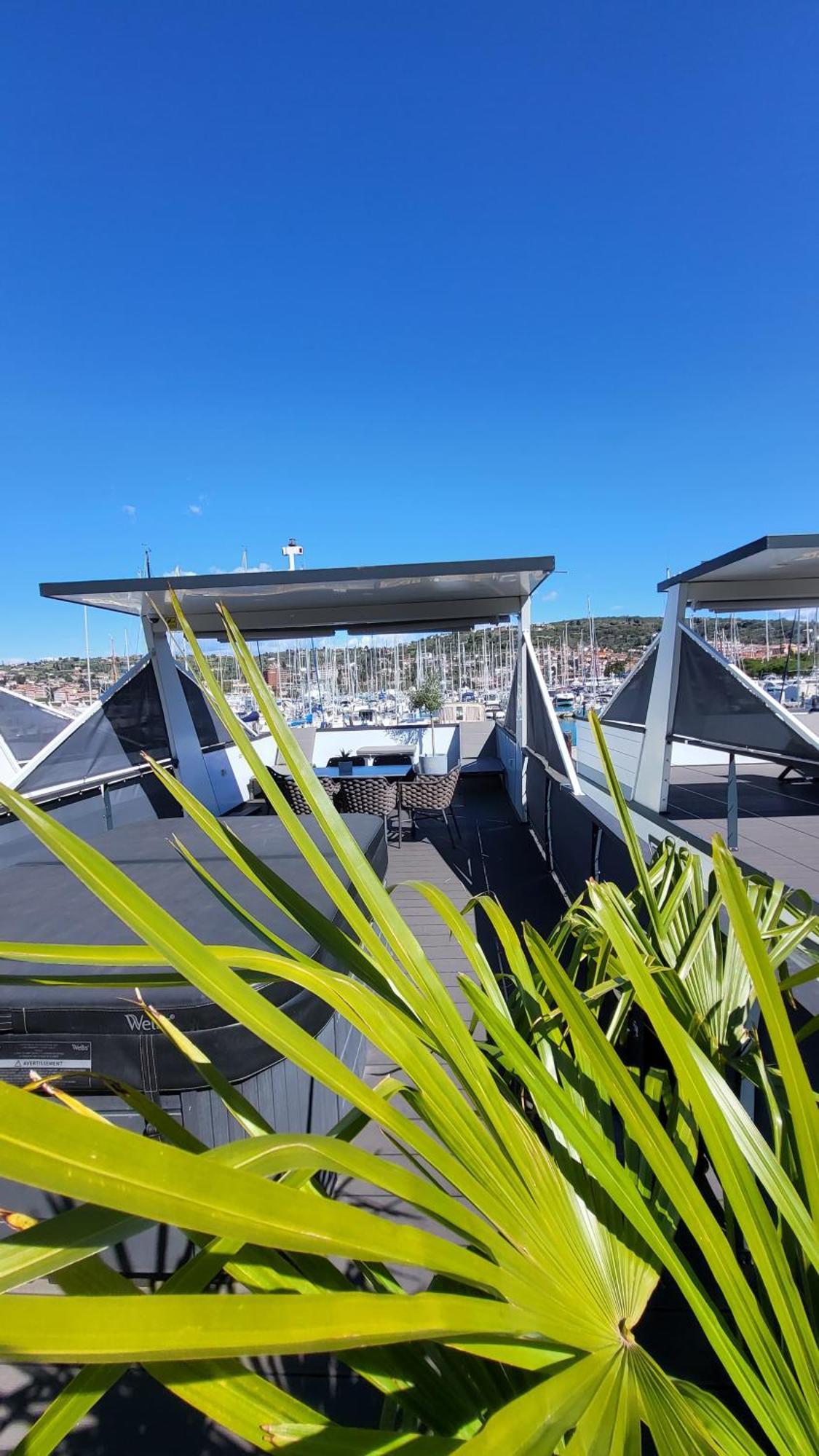 Floating House - Marina Pearl Lägenhet Portorož Exteriör bild