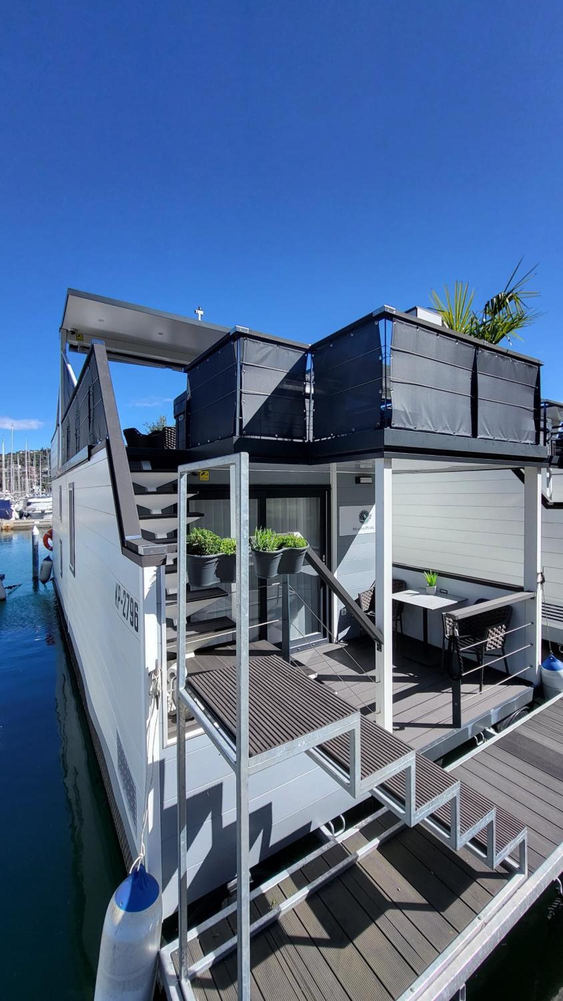 Floating House - Marina Pearl Lägenhet Portorož Exteriör bild
