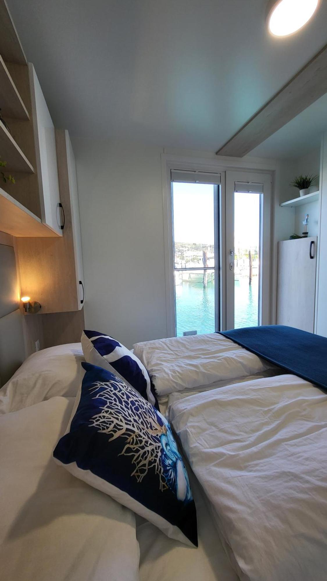 Floating House - Marina Pearl Lägenhet Portorož Exteriör bild