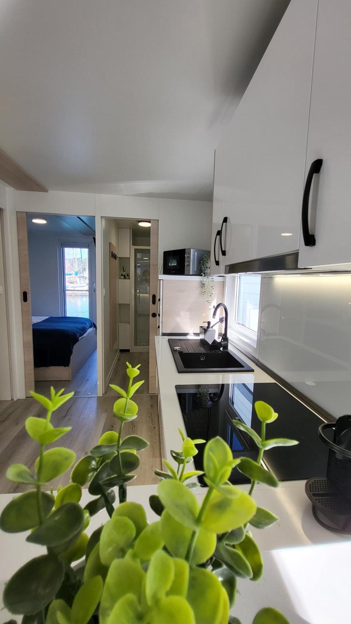Floating House - Marina Pearl Lägenhet Portorož Exteriör bild